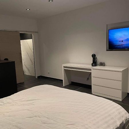 Room Of Tournai 2 ภายนอก รูปภาพ